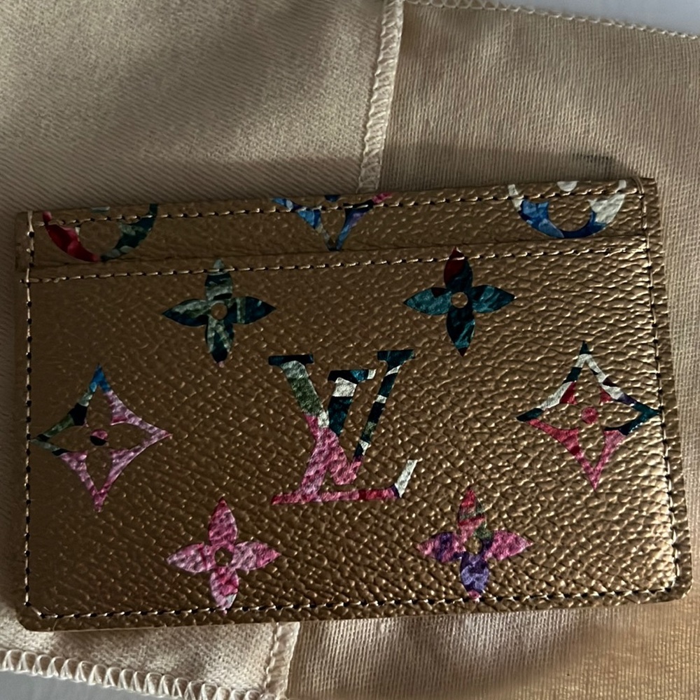 Louis Vuitton Card holder